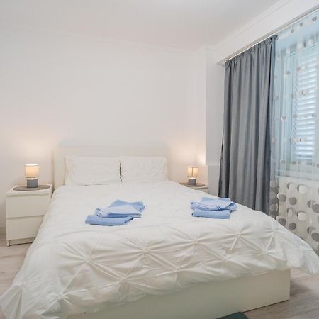 Luxury 2Br On Decebal Avenue Apartment บูคาเรสต์ ภายนอก รูปภาพ