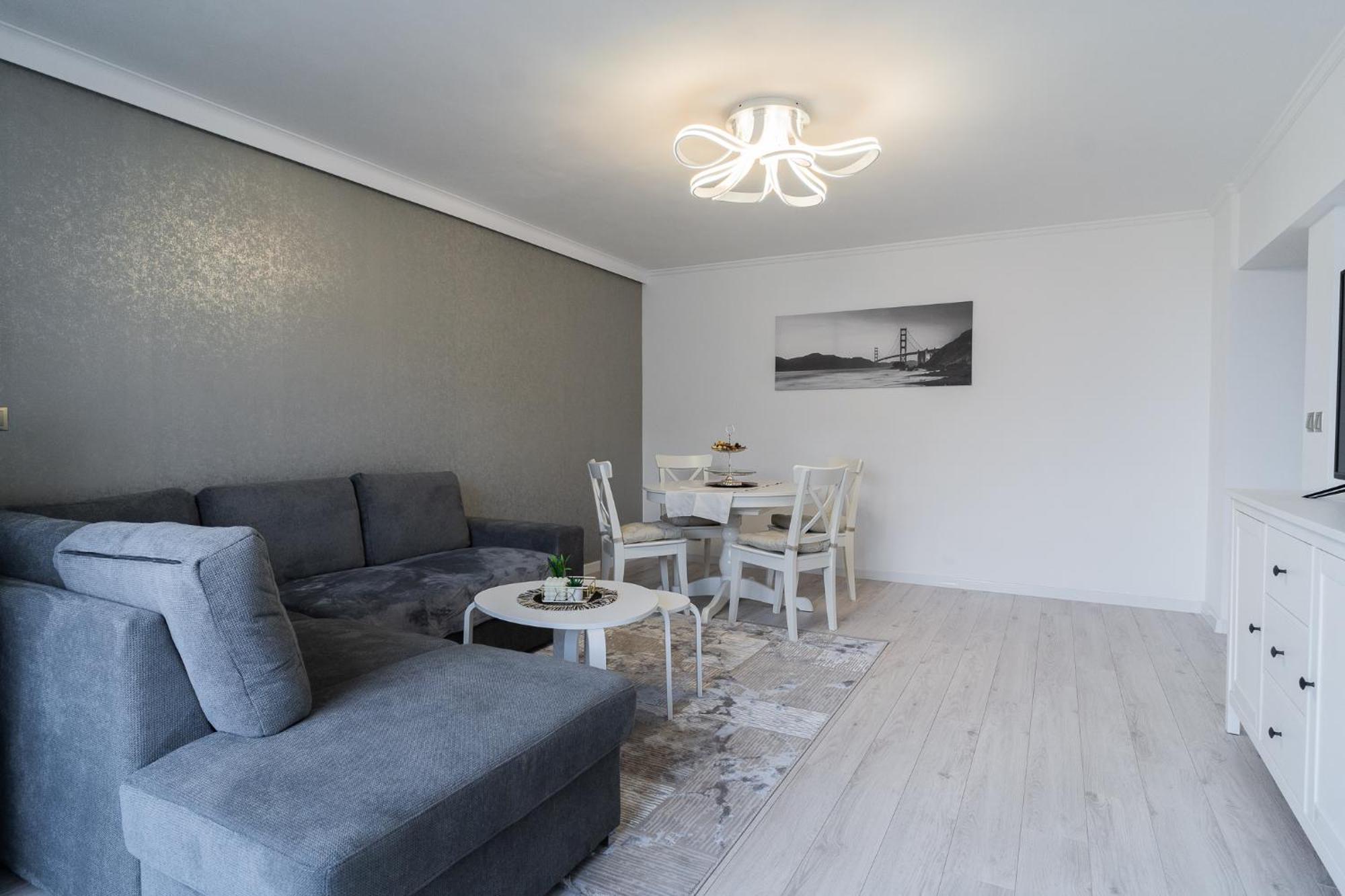 Luxury 2Br On Decebal Avenue Apartment บูคาเรสต์ ภายนอก รูปภาพ