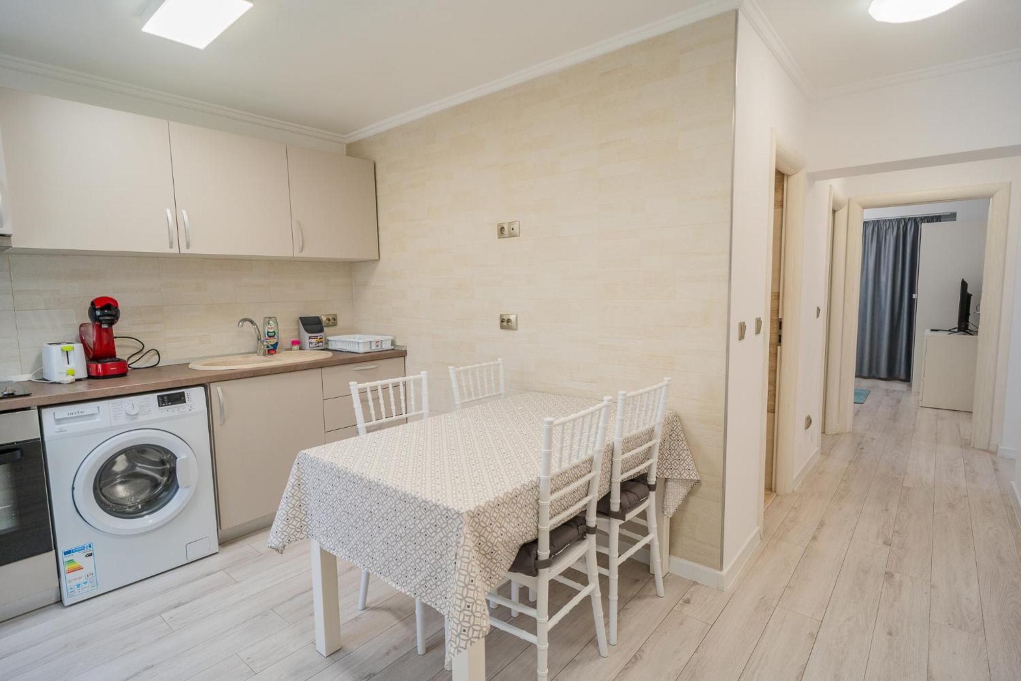 Luxury 2Br On Decebal Avenue Apartment บูคาเรสต์ ภายนอก รูปภาพ