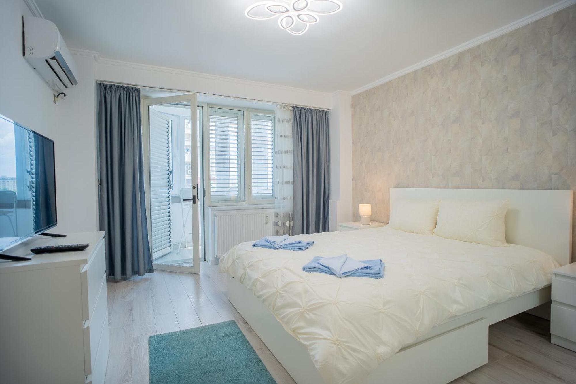 Luxury 2Br On Decebal Avenue Apartment บูคาเรสต์ ภายนอก รูปภาพ