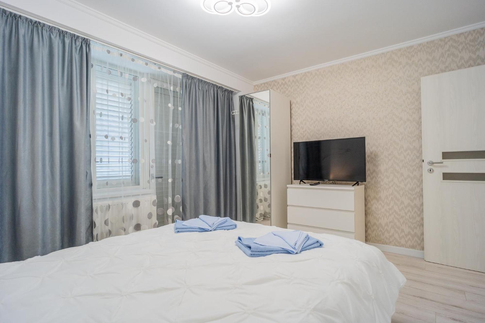 Luxury 2Br On Decebal Avenue Apartment บูคาเรสต์ ภายนอก รูปภาพ