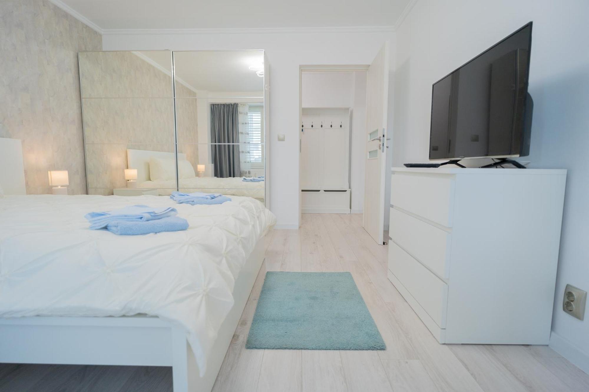 Luxury 2Br On Decebal Avenue Apartment บูคาเรสต์ ภายนอก รูปภาพ