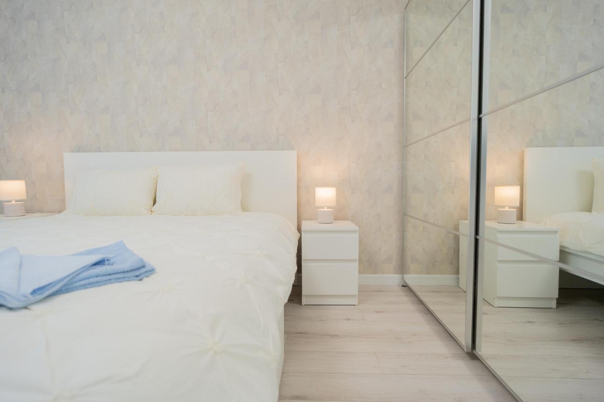 Luxury 2Br On Decebal Avenue Apartment บูคาเรสต์ ภายนอก รูปภาพ
