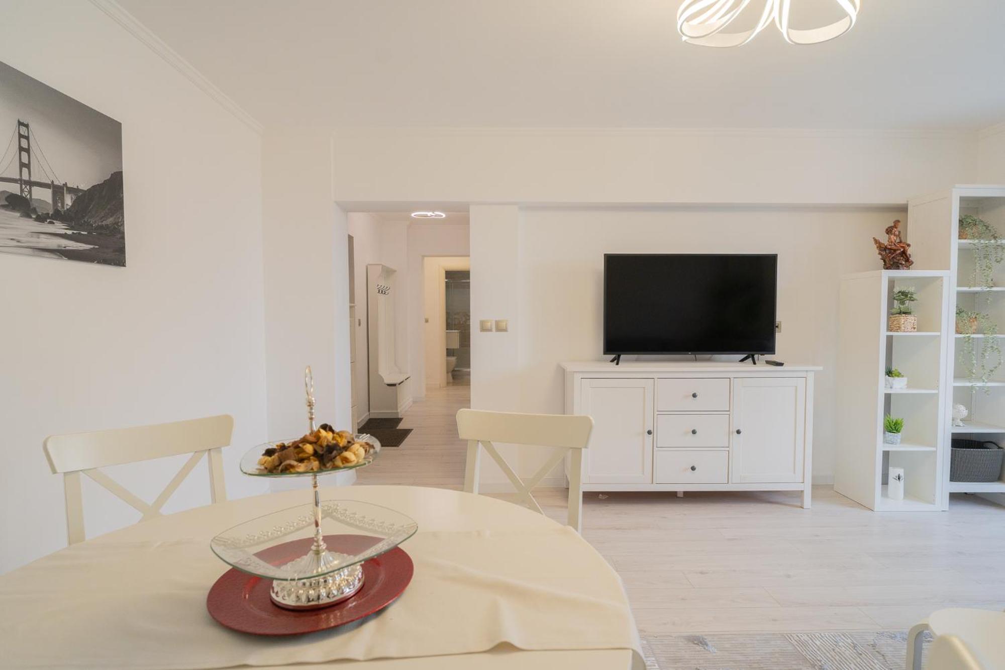 Luxury 2Br On Decebal Avenue Apartment บูคาเรสต์ ภายนอก รูปภาพ