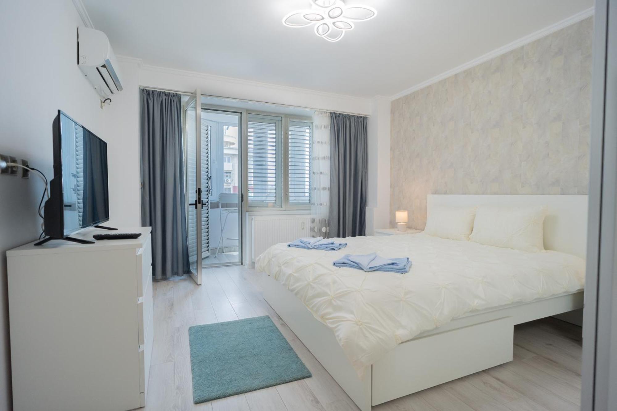 Luxury 2Br On Decebal Avenue Apartment บูคาเรสต์ ภายนอก รูปภาพ